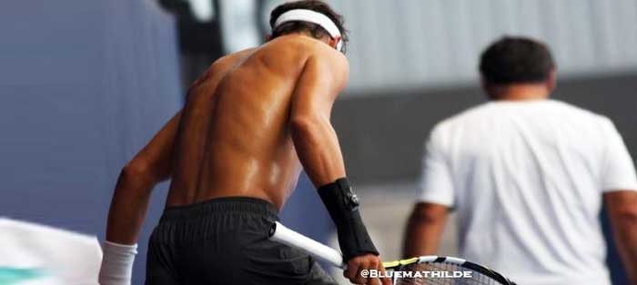 Rafa Nadal entrena con una ferula en Manacor - Agosto 2014