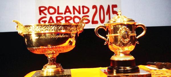 Trofeos exhibidos durante la ceremonia del sorteo del cuadro de Roland Garros 2015