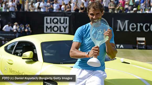 Rafa Nadal y su flamante Mercedes del torneo ATP de Stuttgart 2015