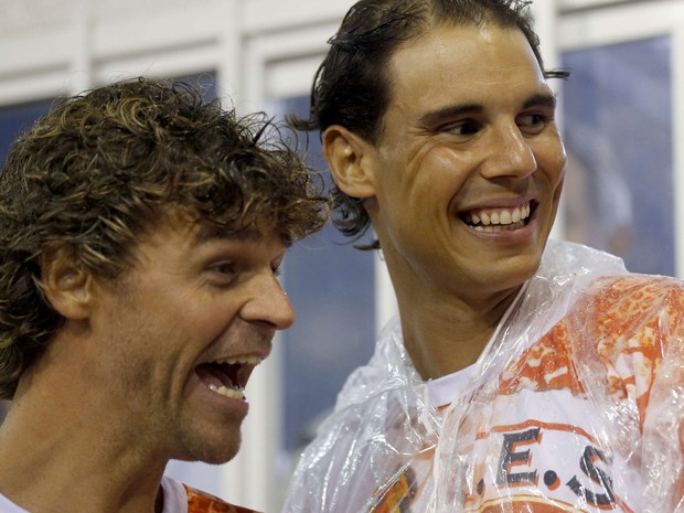 Rafa Nadal desfilando en el Carnaval de Ro junto a Ferrer y Guga Pict. 1