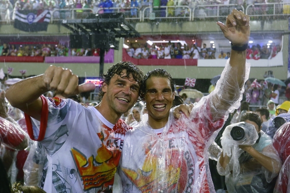 Rafa Nadal desfilando en el Carnaval de Ro junto a Ferrer y Guga Pict. 5