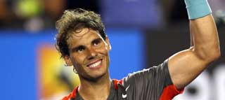 Bajo techo por el calor, Nadal no da opci�n a Kokkinakis