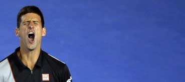 Djokovic reaparece en Dubai para recortar distancias con Nadal