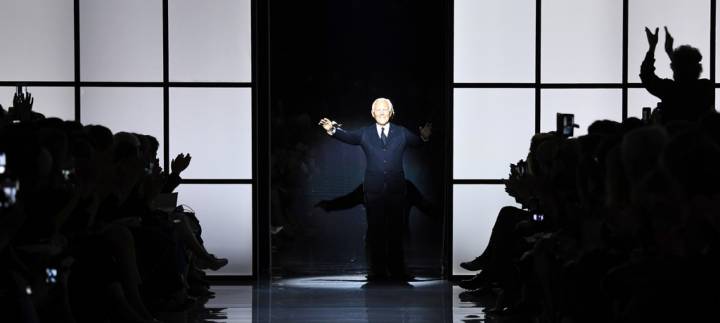 Giorgio Armani posando durante la Paris Fashion Week - Julio 2016 (C) Pascal Le Segretain/Getty Images Europe