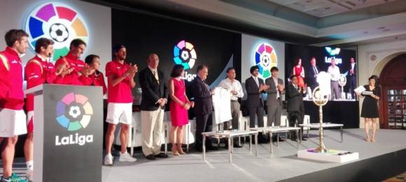 La Armada en la inauguracin de la oficina de LaLiga en India