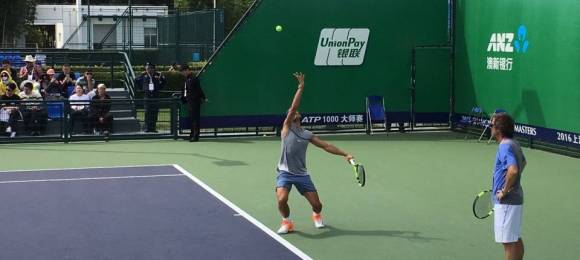 Nadal entrenando en el Masters 1000 de Shanghai 2016