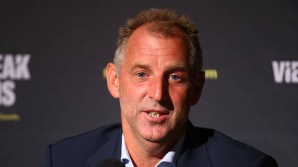Thomas Muster en rueda de prensa antes de comenzar el Tie Break Tens