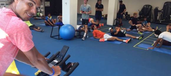 Nadal en el gimnasio de su Academia esta semana que retom los entrenos en tierra batida