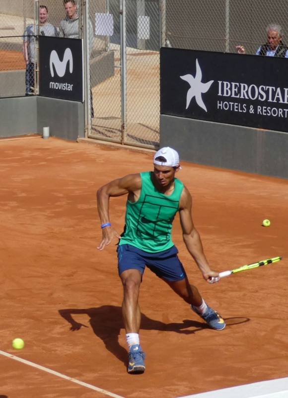 Nadal entrenando en tierra 7 Abril 2017