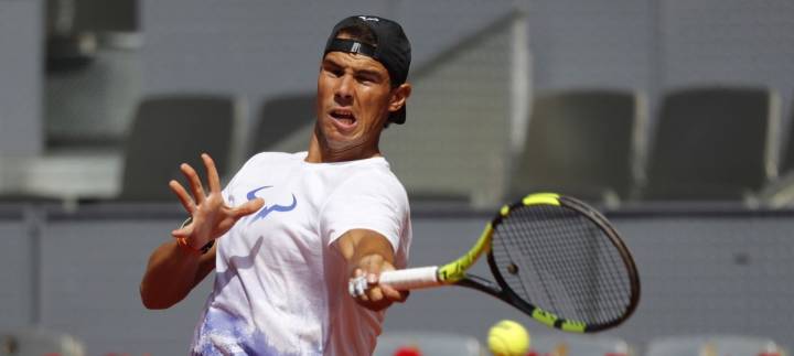 As le est pegando Rafa durante los entrenos en el Mutua Madrid Open 2017 (C) Mutua Madrid Open