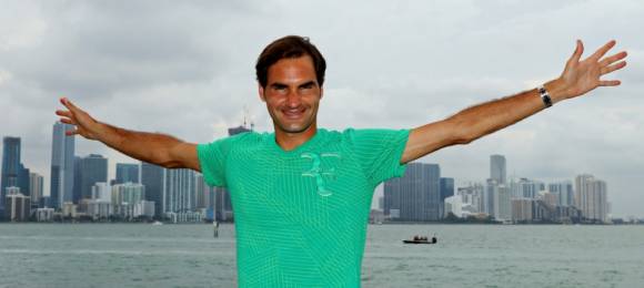 As de feliz posaba Roger Federer el mismo da que derrotaba a Nadal en la final del Masters 1.000 de Miami 2017