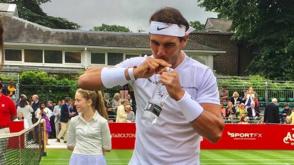 Nadal en su partido vs Berdych en la exhibicin al Hurlingham Club 2017