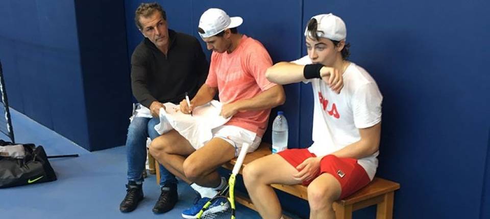 Rafa Nadal en un entreno este martes en Manacor con Timofey Skatov como sparring