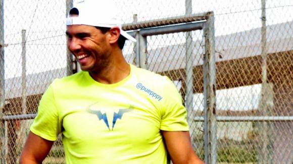 Nadal sonrea esta mircoles en un entreno en Manacor