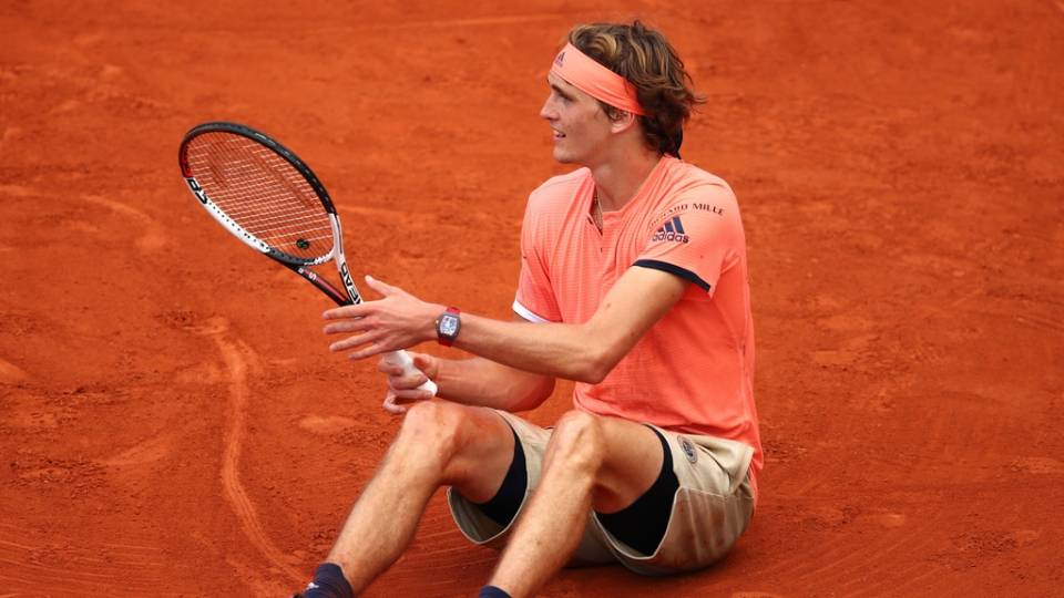 Alexander Zverev se resbal contra Dusan Lajovic - Roland Garros 2018