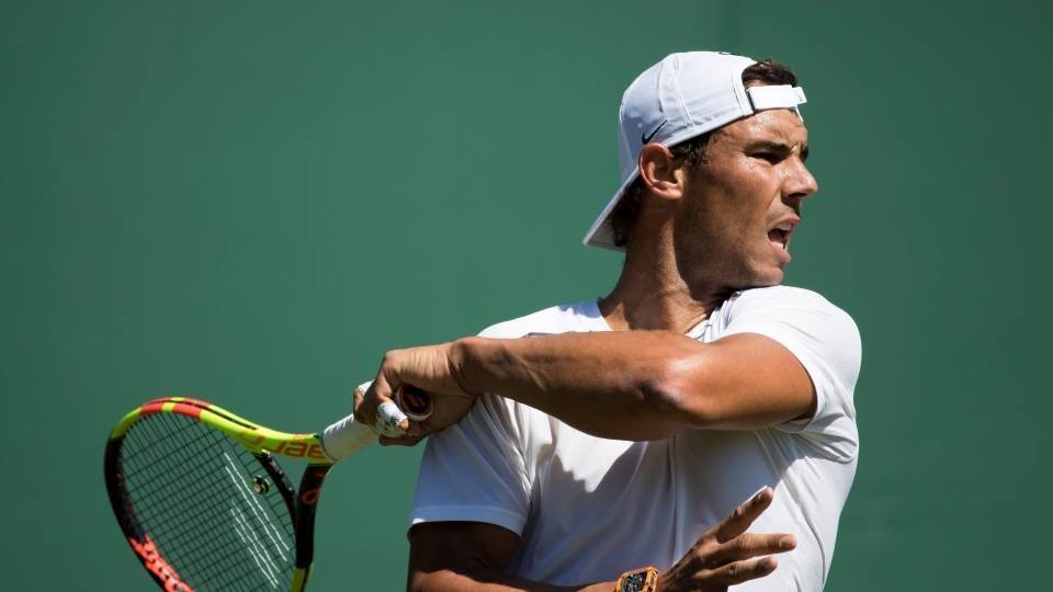 Nadal entrenando en Wimbledon 2018 previo a disputar la exhibicin de Hurlingham