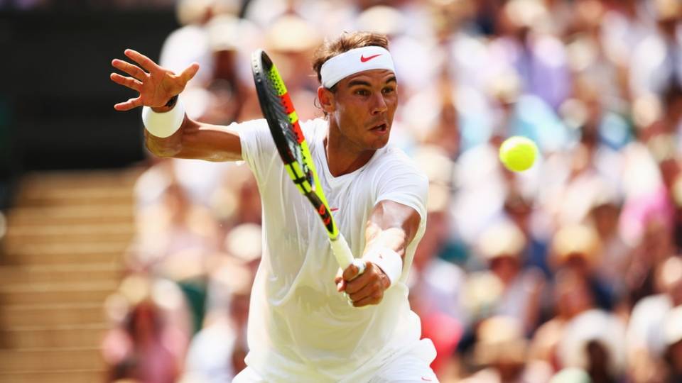 Nadal devuelve un golpe de De Miaur en Wimbledon 2018, tercera ronda