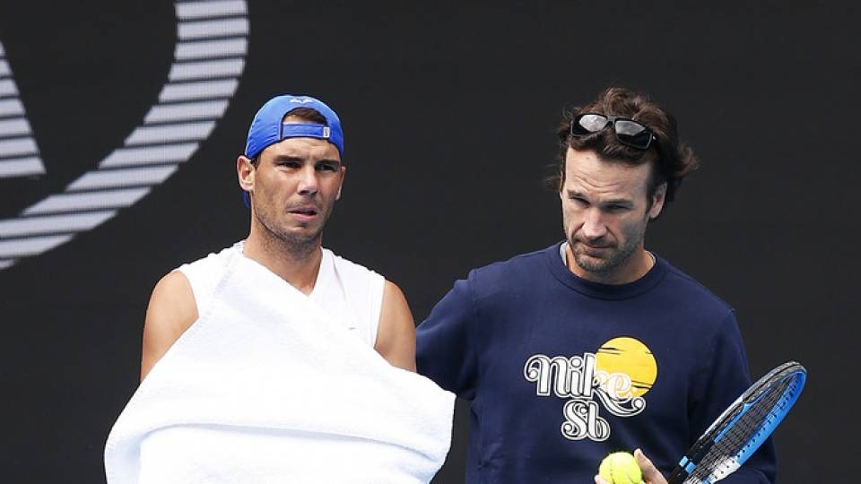 Carlos Moy con Rafa Nadal durante un entrenamiento en el Open Australia 2020