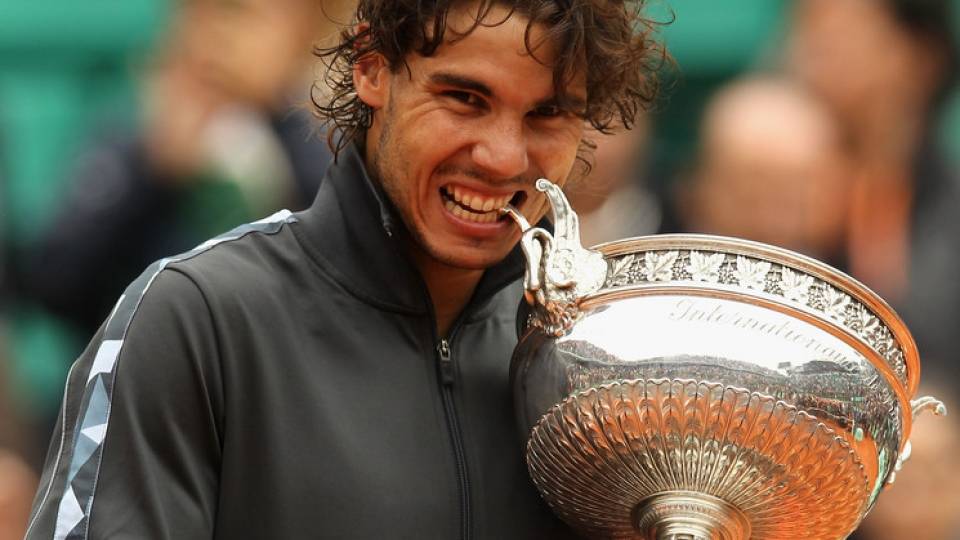 Rafa Nadal levanta la Copa de Roland Garros 2012