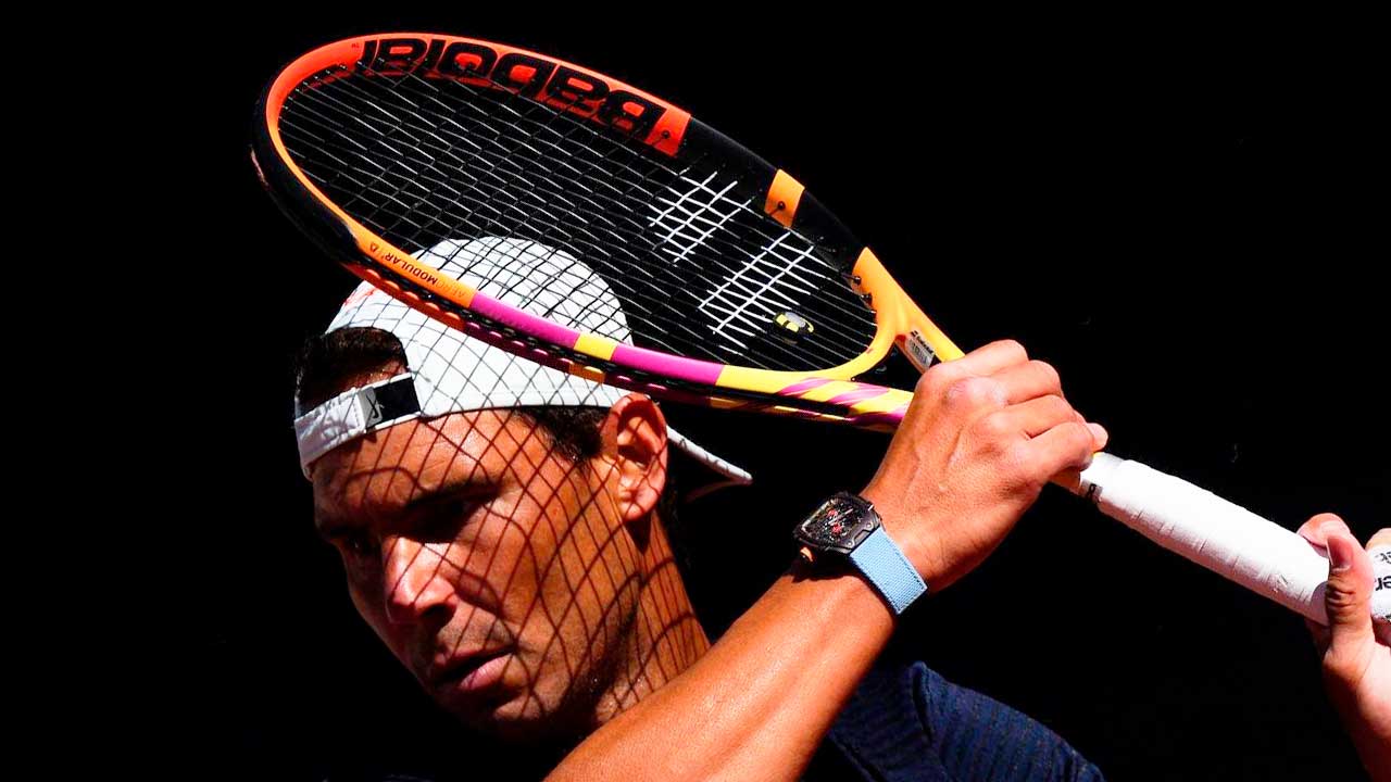 Rafa Nadal entrenando duro con su raqueta Babolat Pure Aero Rafa (C) Dave Shopland